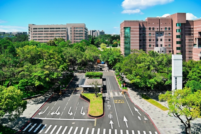 清華大學校務會議通過整併中華大學意向案圖片